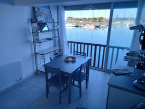#T2, vue bateau et mer, wifi, 4 pers,piscine,tennis